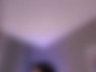 Live cam show with Holy-Reid - Middle Aged on Camsoda