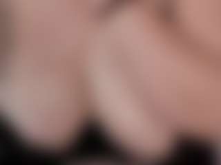 Live cam show with Holy-Reid - Interactivetoy Granny on crypto-cams
