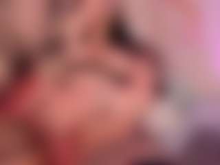 Live cam show with MaddieParker - Striptease on CamwithHer