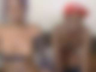 Live cam show with miah and bee - Cum on testsause.com
