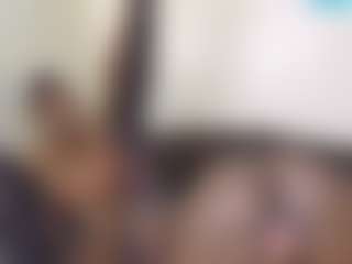 Live cam show with miah and bee - Eating Pussy on SinfulBabes