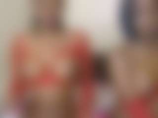 miah and bee's Live Sex Cam Show