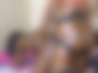 miah and bee's Live Sex Cam Show