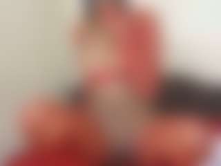 miah and bee's Live Sex Cam Show
