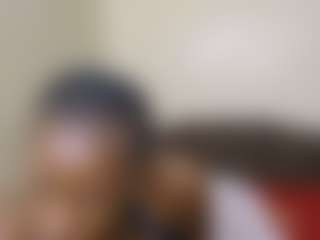 miah and bee's Live Sex Cam Show
