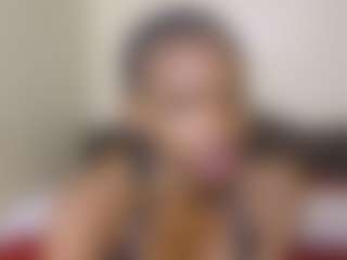 miah and bee's Live Sex Cam Show