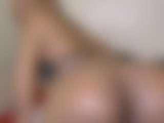 Live cam show with miah and bee - Cum on Camsoda