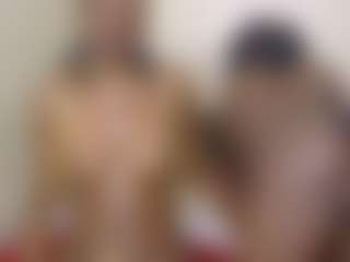 miah and bee's Live Sex Cam Show
