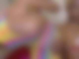 miah and bee's Live Sex Cam Show
