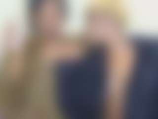 Show in cam erotica live di miah and bee