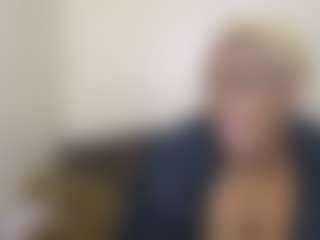 miah and bee's Live Sex Cam Show