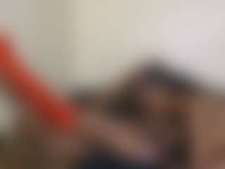 miah and bee's Live Sex Cam Show