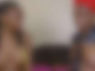 miah and bee's Live Sex Cam Show