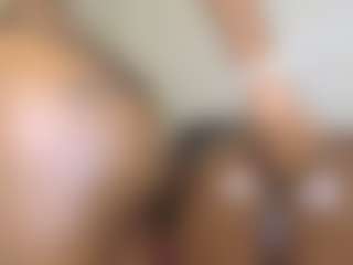 Live cam show with miah and bee - Lesbian on Camsoda