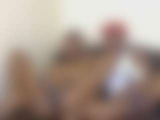 miah and bee's Live Sex Cam Show