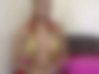 Live cam show with miah and bee - Lesbian on live.xbliss.ai