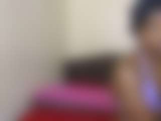 Live cam show with miah and bee - Double Penetration on Camsoda