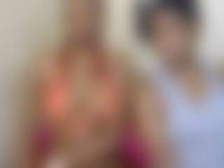 Live cam show with miah and bee - Anal on Camsoda