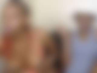 miah and bee's Live Sex Cam Show