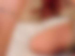 Live cam show with Mila Grace - Small Tits on livesuperchat.net