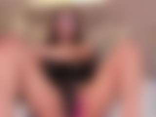 Live cam show with Mila Grace - Public on googirlz