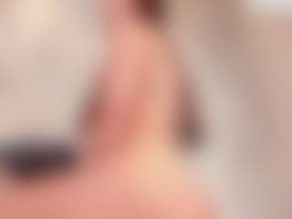 Live cam show with Mila Grace - Skinny on TeamSkeetLive