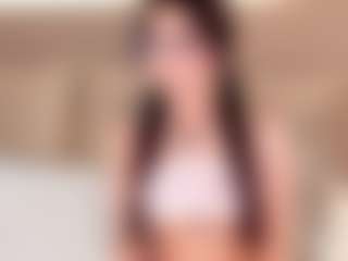 Live cam show with Mila Grace - Average on AdultVida.com