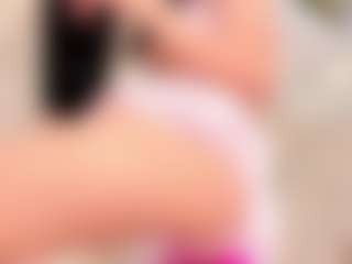 Live cam show with Mila Grace - Flashing on Uber Horny