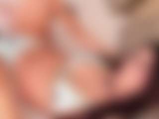 Live cam show with Mila Grace - Handjob on Camsoda