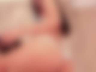 Live cam show with Mila Grace - Average on googirlz