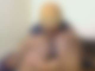 bee and miah's Live Sex Cam Show