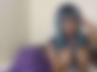 Live cam show with bee and miah - Strip on SpankPalCams