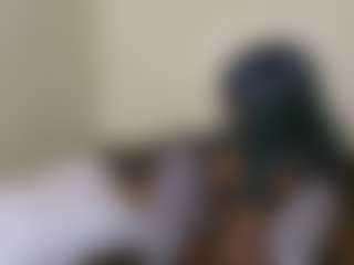 Live cam show with bee and miah - Petite on mypornchat.com
