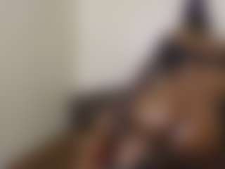 bee and miah's Live Sex Cam Show