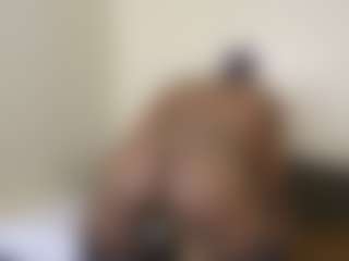 bee and miah's Live Sex Cam Show