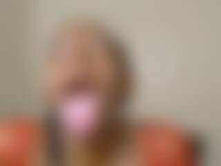 bee and miah's Live Sex Cam Show
