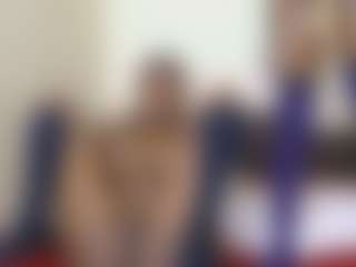 bee and miah's Live Sex Cam Show