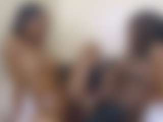 bee and miah's Live Sex Cam Show