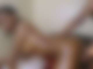 bee and miah's Live Sex Cam Show