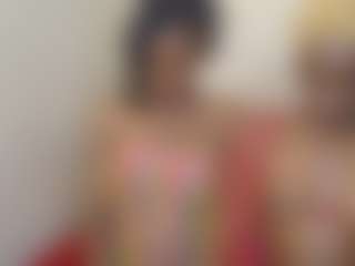 bee and miah's Live Sex Cam Show