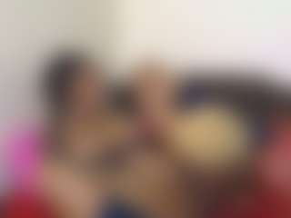 bee and miah's Live Sex Cam Show