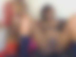 bee and miah's Live Sex Cam Show
