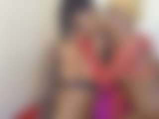 bee and miah's Live Sex Cam Show