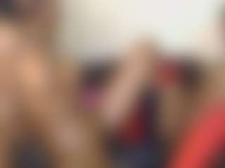 bee and miah's Live Sex Cam Show