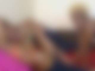 bee and miah's Live Sex Cam Show