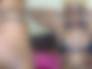 bee and miah's Live Sex Cam Show
