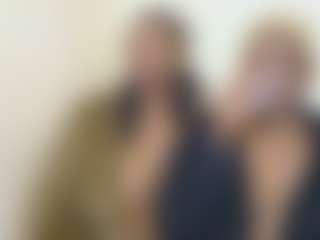 bee and miah's Live Sex Cam Show