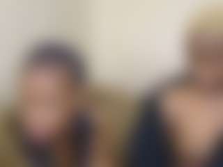 Live cam show with bee and miah - Deepthroat on Camsoda