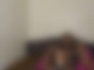 bee and miah's Live Sex Cam Show