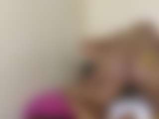 bee and miah's Live Sex Cam Show
